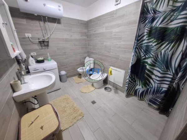 Durres, jepet me qera apartament 1+1+Ballkon Kati 2, 2 m² 70 € (Vollga, Durrës)