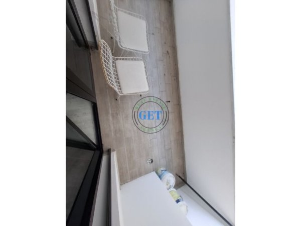 Durres, jepet me qera apartament 2+1+Ballkon Kati 5, 800 € (Qender, Durrës.)