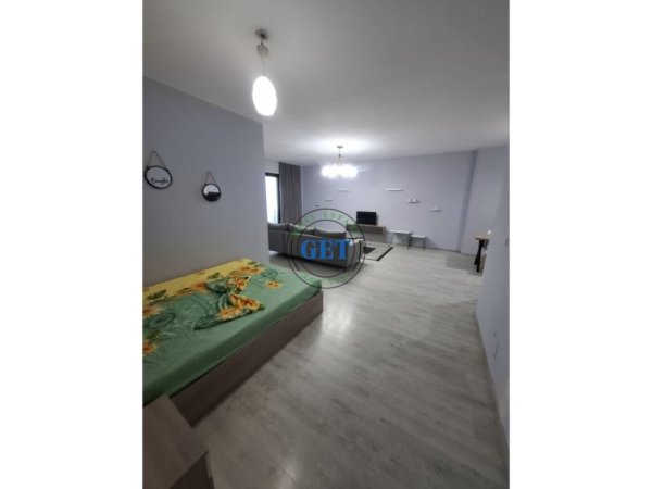 Durres, jepet me qera apartament 2+1+Ballkon Kati 5, 800 € (Qender, Durrës.)
