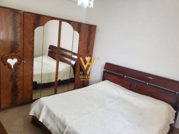 Tirane, jepet me qera apartament 1+1+Ballkon Kati 2, 60 m² 400 € (SELITE)