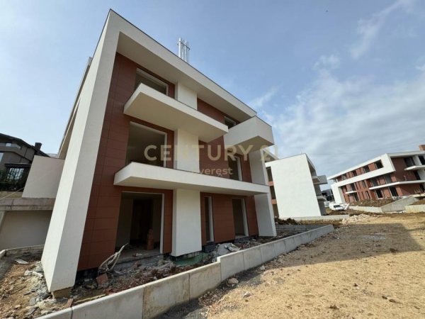 Tirane, shes apartament 2+1+Aneks+Ballkon Kati 1, 145 m² 365.000 € (REZIDENCA TULIPAN)