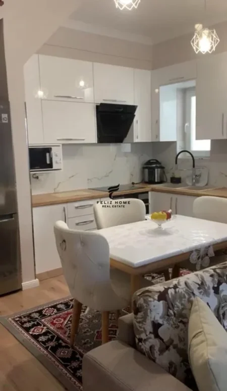 Tirane, jepet me qera apartament duplex 2+1+Aneks+Ballkon Kati 2, 120 m² 800 € (SELITE)