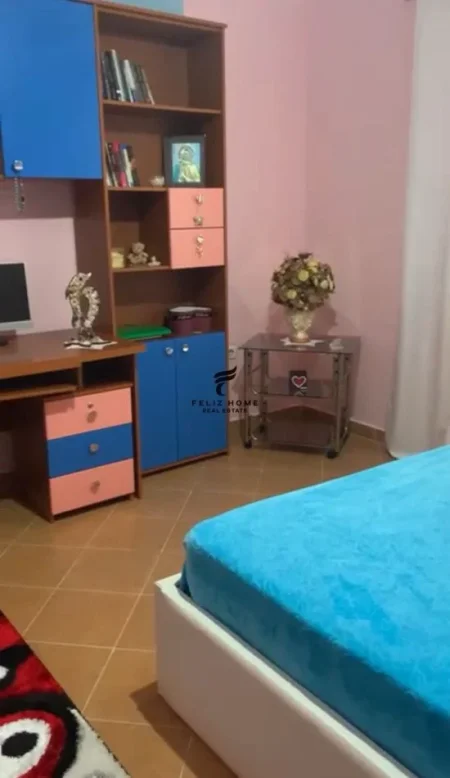 Tirane, jepet me qera apartament duplex 2+1+Aneks+Ballkon Kati 2, 120 m² 800 € (SELITE)