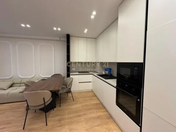 Tirane, jepet me qera apartament 1+1+Aneks+Ballkon Kati 2, 80 m² 700 € (rezidenca '' Avid'')