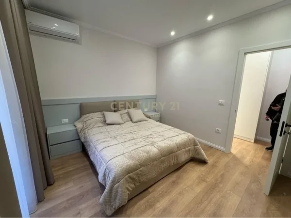 Tirane, jepet me qera apartament 1+1+Aneks+Ballkon Kati 2, 80 m² 700 € (rezidenca '' Avid'')