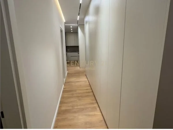 Tirane, jepet me qera apartament 1+1+Aneks+Ballkon Kati 2, 80 m² 700 € (rezidenca '' Avid'')