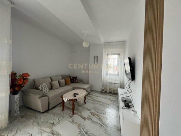 Tirane, jepet me qera apartament 2+1+Aneks+Ballkon Kati 6, 96 m² 750 € (Ish Fusha e Aviacionit)