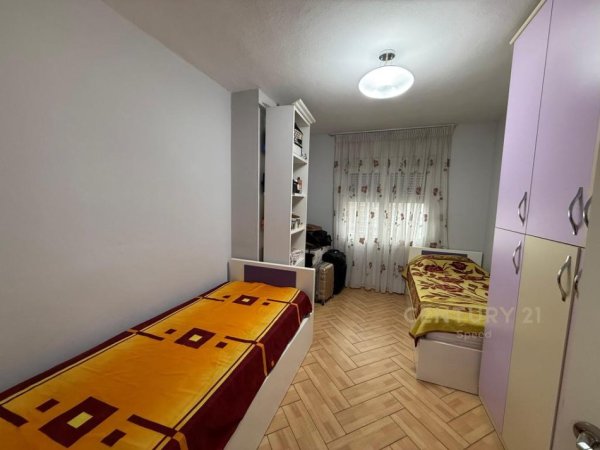 Tirane, jepet me qera apartament 2+1+Aneks+Ballkon Kati 7, 85 m² 600 € (Concord Center)