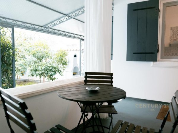 Tirane, jepet me qera apartament 2+1+Aneks+Ballkon Kati 1, 126 m² 1.400 € (Gjimnazi Petro Nini Luarasi)