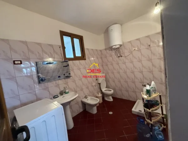 Vlore, shitet shtepi 2+1+Ballkon Kati 0, 219 m² 500.000 € (Rruga Petro Marko)