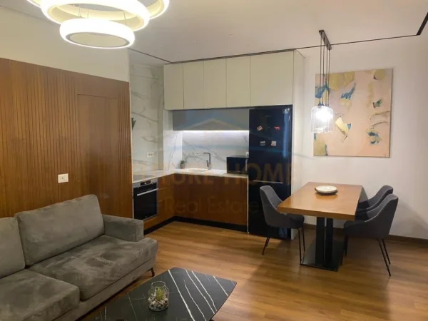 Tirane, shitet apartament 2+1+Ballkon Kati 8, 96 m² 200.000 € (Oxhaku)