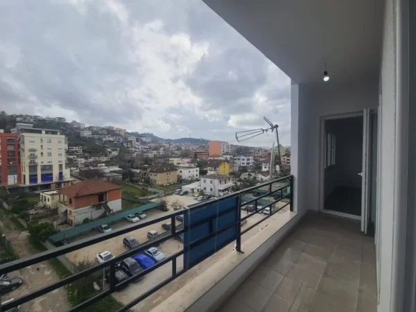 Tirane, shitet apartament 2+1 Kati 5, 97 m² 140.000 € (Misto mame)