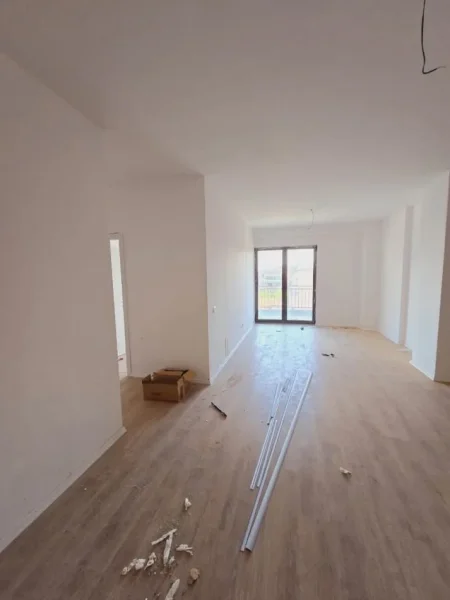 Tirane, shitet apartament 2+1+Ballkon Kati 2, 117 m² 246.000 € (Pazari i ri)