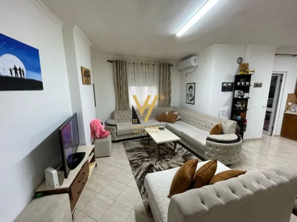 Tirane, shitet apartament 2+1+Ballkon Kati 8, 106 m² 215.000 € (STACIONI TRENIT)