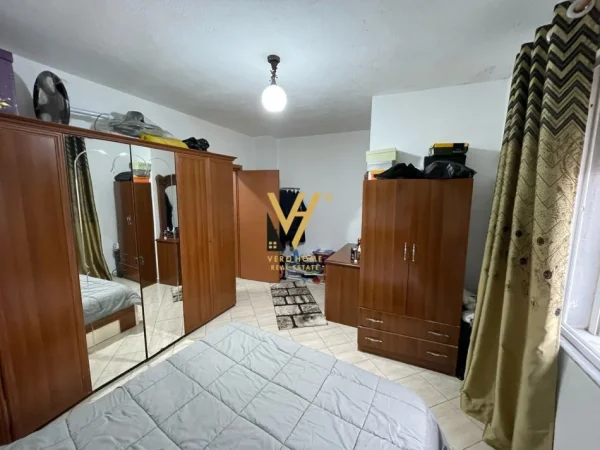 Tirane, shitet apartament 2+1+Ballkon Kati 8, 106 m² 215.000 € (STACIONI TRENIT)