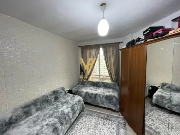 Tirane, shitet apartament 2+1+Ballkon Kati 8, 106 m² 215.000 € (STACIONI TRENIT)