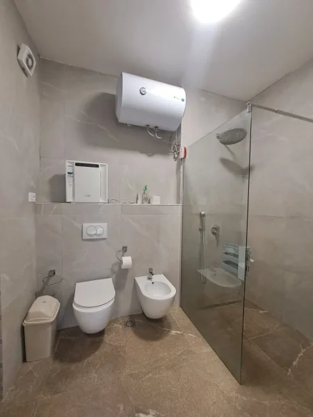JEPET ME QERA APARTAMENT 2+1 PRANE VILA GOLD, RRUGA E DIBRES