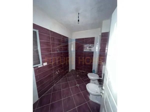 Durres, shitet apartament 3+1 Kati 2, 220 m² 185.000 € (Tek Spitali Rajonal, Durres)
