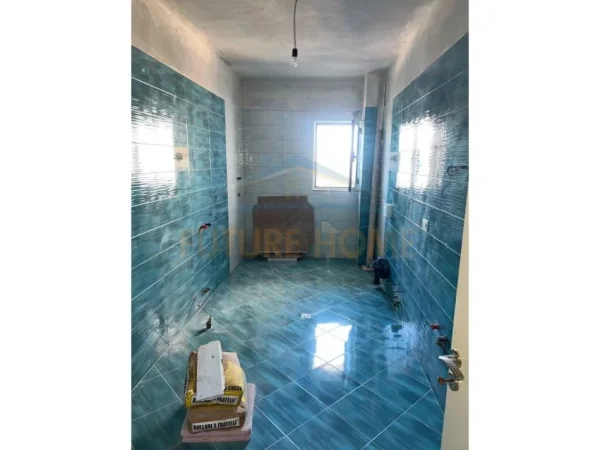 Durres, shitet apartament 3+1 Kati 2, 220 m² 185.000 € (Tek Spitali Rajonal, Durres)