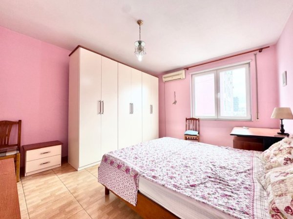 Tirane, jepet me qera apartament 2+1+Aneks Kati 7, 750 € (Rruga e Sales)