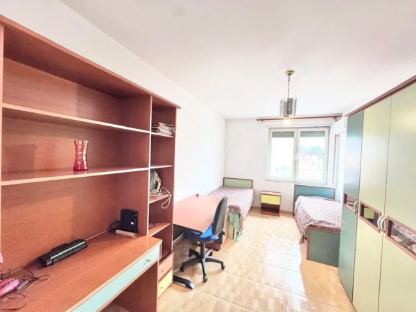Tirane, jepet me qera apartament 2+1+Aneks Kati 7, 750 € (Rruga e Sales)