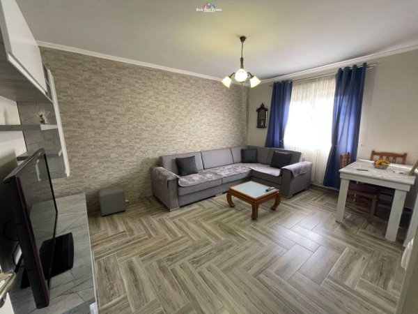 Tirane, jepet me qera apartament 2+1 Kati 2, 75 m² 500 € (bulevardi gjergj fishta)