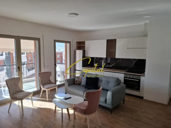 Tirane, jepet me qera apartament 1+1 Kati 6, 65 m² 600 € (KOMPLEKSI DELIJORGJI)