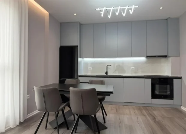 Tirane, jepet me qera apartament 2+1 Kati 8, 103 m² (Don Bosko)