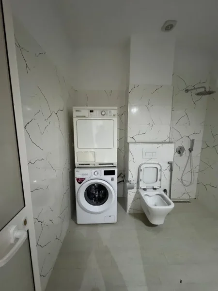 Tirane, jepet me qera garsonier Kati 0, 40 m² 450 € (RRUGA E BARRIKADAVE)