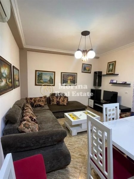 Tirane, jepet me qera apartament 2+1 Kati 6, 570 € (Zogu Zi)