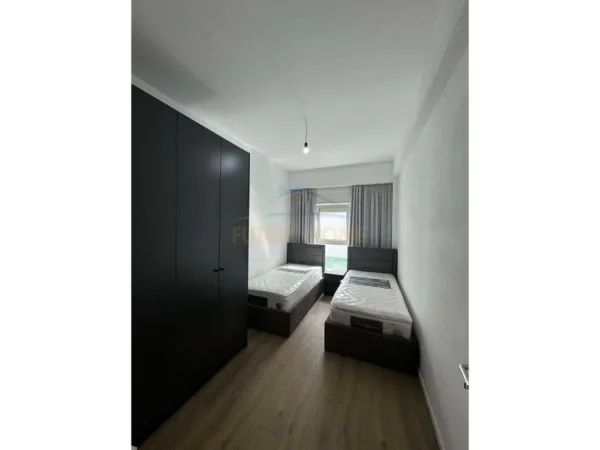 Tirane, jepet me qera apartament 2+1 Kati 4, 85 m² 480 € (Ali Demi)
