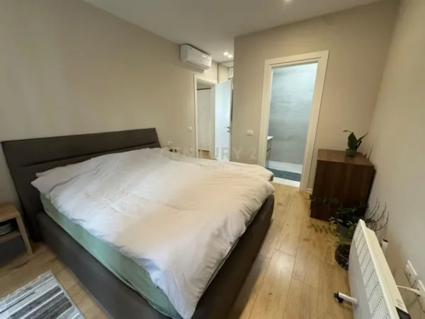 Tirane, shitet apartament 2+1+Aneks+Ballkon Kati 3, 93 m² 265.000 € (Neom110108)