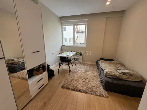 Tirane, shitet apartament 2+1+Aneks+Ballkon Kati 3, 93 m² 265.000 € (Neom110108)