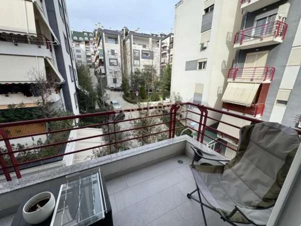 Tirane, shitet apartament 2+1+Aneks+Ballkon Kati 3, 93 m² 265.000 € (Neom110108)