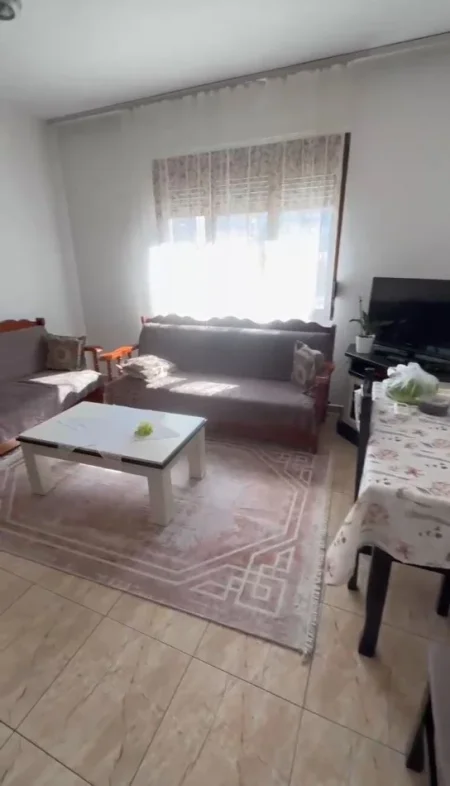 Tirane, jepet me qera apartament 1+1+Ballkon Kati 3, 60 m² 380 € (rruga Don Bosko)