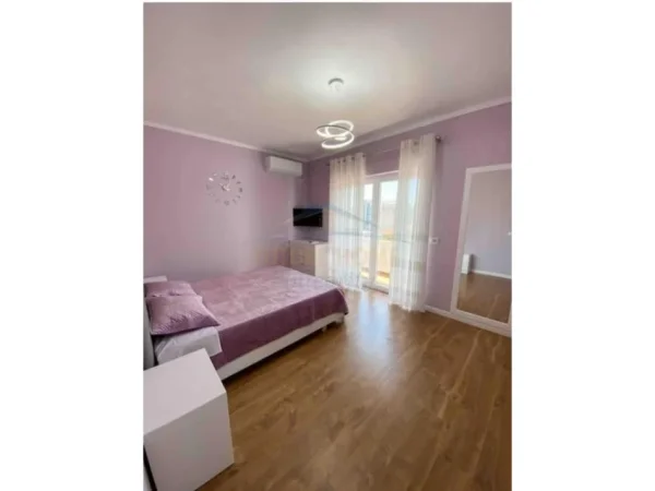Shiten, 2 Apartamente 1+1, Ali Demi, Tiranë.