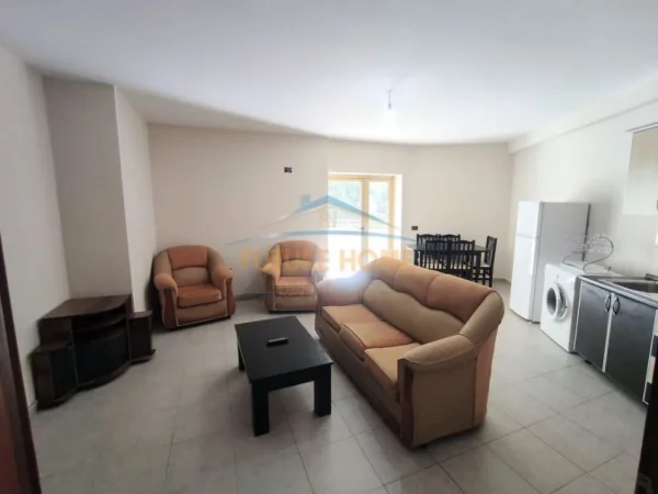 Shitet, Apartament 1+1 ,Fresk