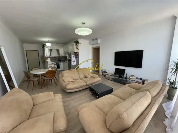 Tirane, jepet me qera apartament 2+1 Kati 6, 110 m² 600 € (RRUGA E DIBRES)