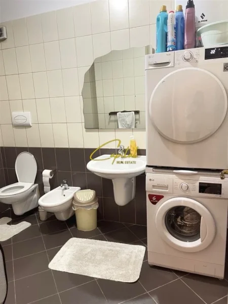 Tirane, jepet me qera apartament 2+1 Kati 6, 110 m² 600 € (RRUGA E DIBRES)