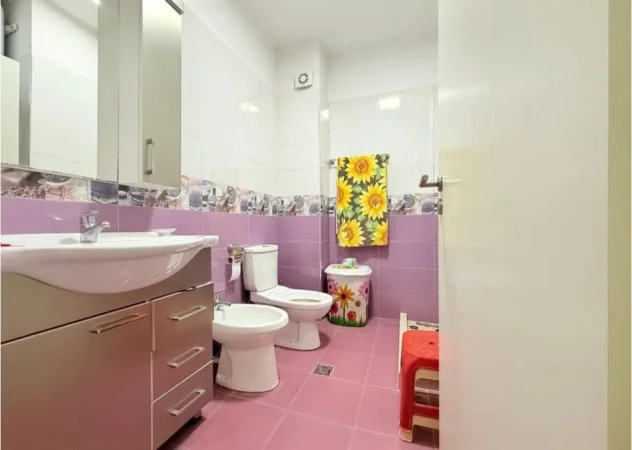 Tirane, shitet apartament 2+1 Kati 2, 92 m² 196.000 € (21 dhjetori)