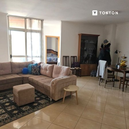 Tirane, jepet me qera apartament 2+1 Kati 9, 112 m² 660 € (Rruga e Barrikadave, Qendër, Tiranë, TT 1899)