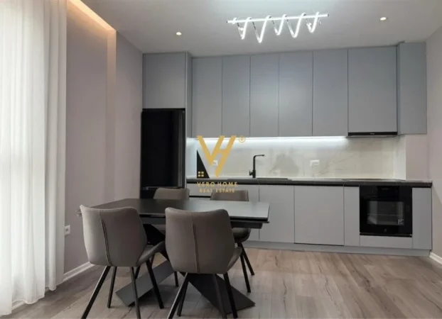 Tirane, jepet me qera apartament 2+1+Ballkon Kati 2, 100 m² 850 € (DON BOSKO)