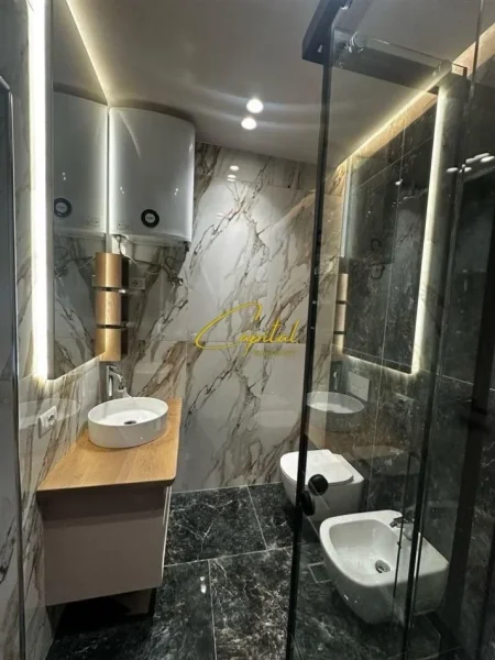 Tirane, jepet me qera apartament 2+1 Kati 2, 80 m² 850 € (DON BOSKO)