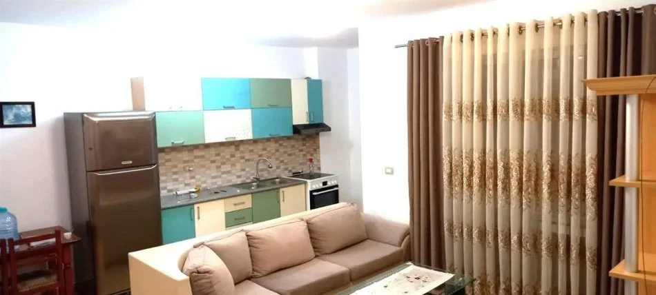 Tirane, jepet me qera apartament 2+1 Kati 4, 80 m² 500 € (Astir)