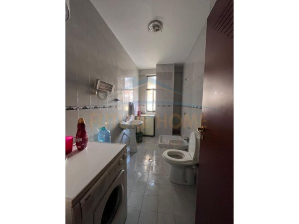 Tirane, Shitet Apartament 2+1(Konvertuar ne 4+1), Kati 2, 240.000 € (Rruga e Kavajes)