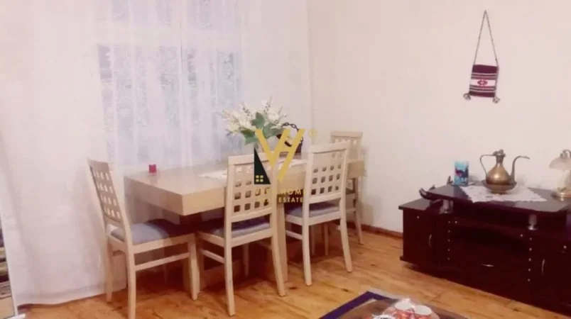 Elbasan, shitet apartament 3+1+Ballkon Kati 0, 200 m² 120.000 € (ELBASAN)