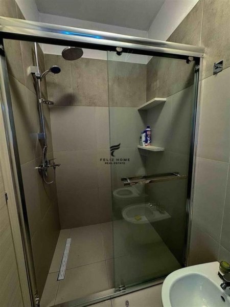 Tirane, jepet me qera apartament 1+1+Aneks Kati 4, 70 m² 650 € (ASTIR)