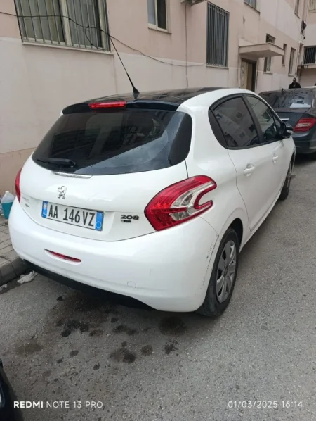 Durres, shes makine PEUGEOT Nafte, e bardhë manuale Kondicioner 5.800 €