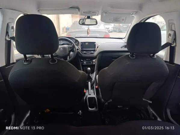 Durres, shes makine PEUGEOT Nafte, e bardhë manuale Kondicioner 5.800 €