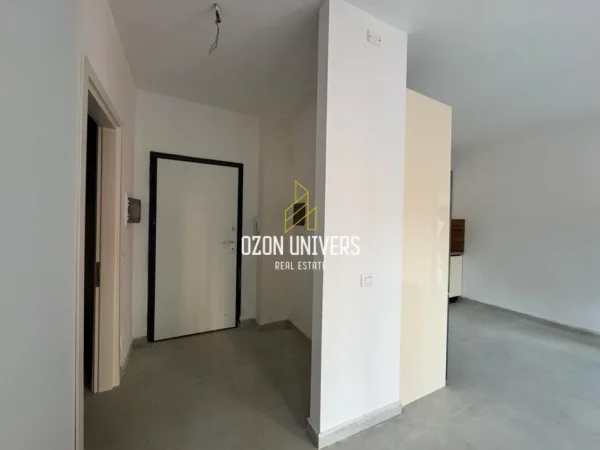 Tirane, jepet me qera apartament 2+1+Ballkon Kati 2, 74 m² 600 € (Myslym Shyr)